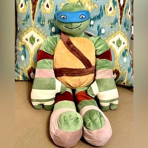 Nickelodeon TMNT 24” LEONARDO